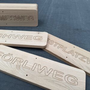 Burmak AG Holz CNC Fräsen Beschilderung Wege