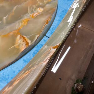 Tischplatten und Abdeckungen auf Mass schneiden